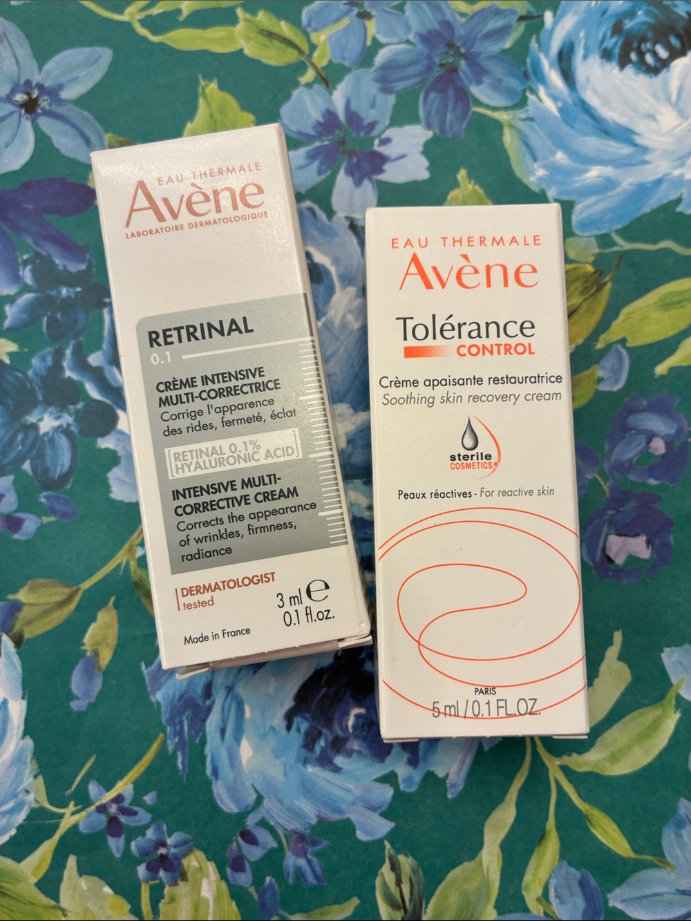 [ FREE w/ $15 purchase ] Pair of Avene Samples